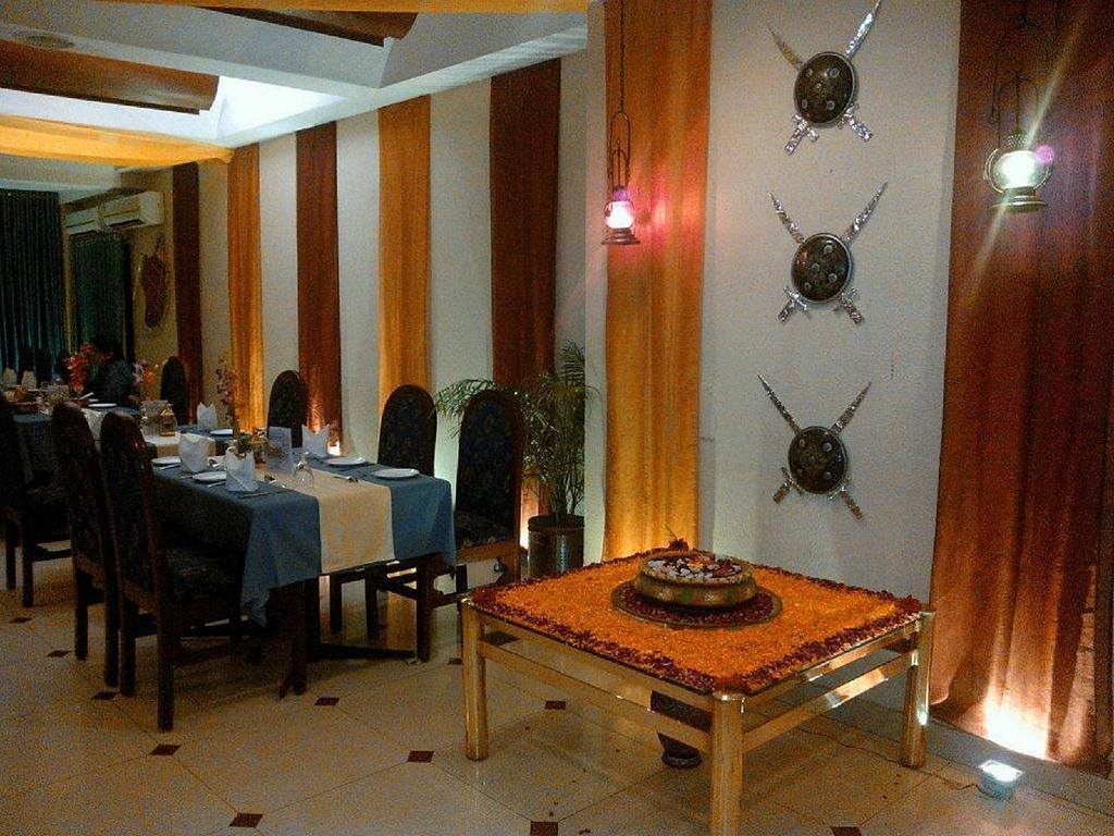 Hotel Lake View Ashok Bhopal Eksteriør billede
