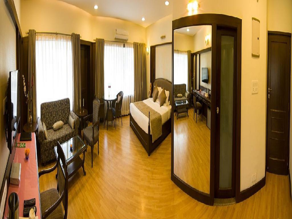 Hotel Lake View Ashok Bhopal Eksteriør billede