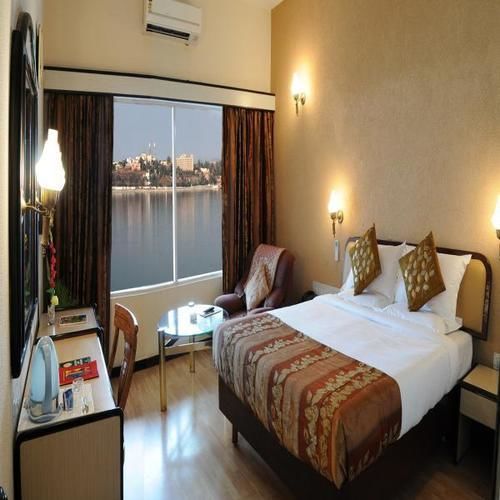 Hotel Lake View Ashok Bhopal Eksteriør billede